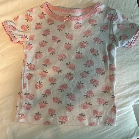 Strawberry Pajamas l 3T - Picture 5 of 13